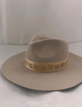 Load image into Gallery viewer, The Beth Hat